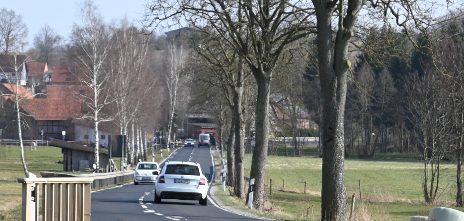 Landesstraße bei Mackenzell